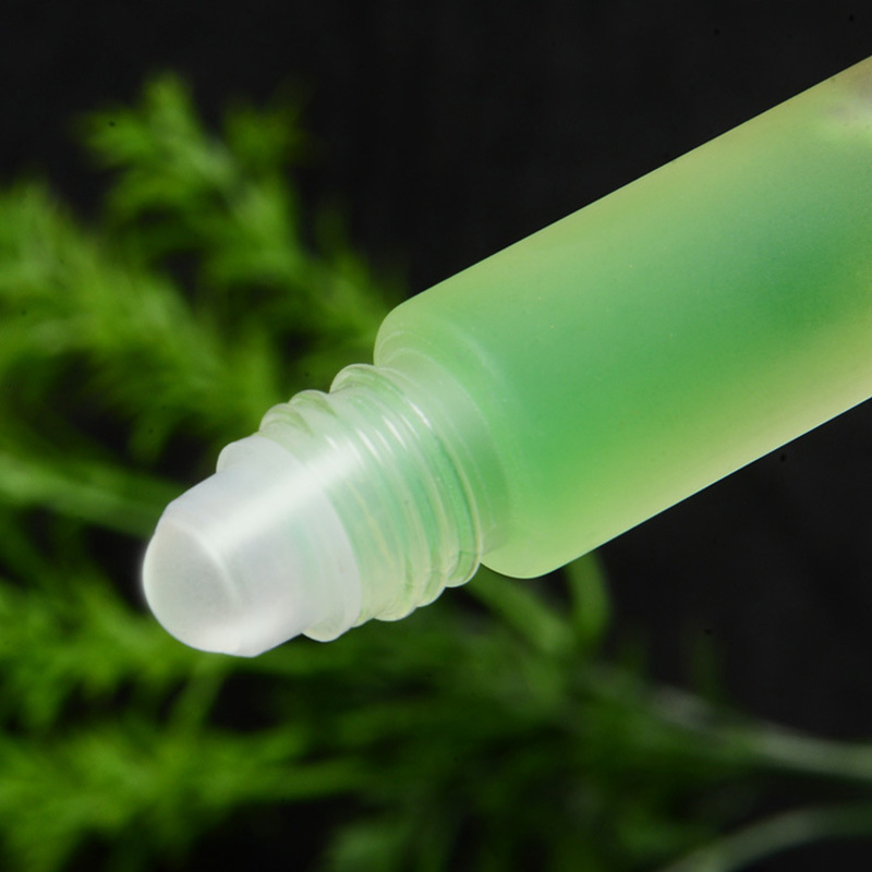 น้ำมันหอมระเหยจากใบโกฐจุฬาลัมพ - Herbal Wellness Massage บทวิจารณ์และราคา